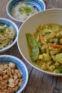 Gemüse-Hähnchen-Curry mit Erdnussbutter