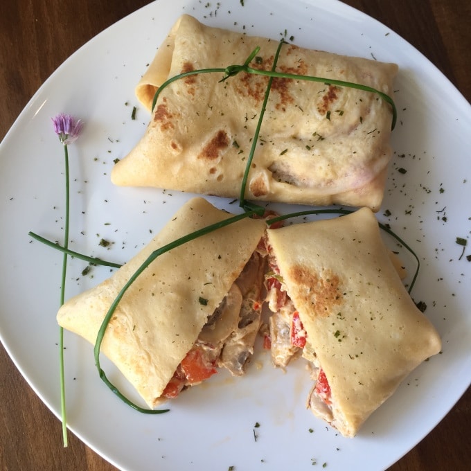 Herzhafte Pfannkuchenpäckchen - Kinder, kommt essen!