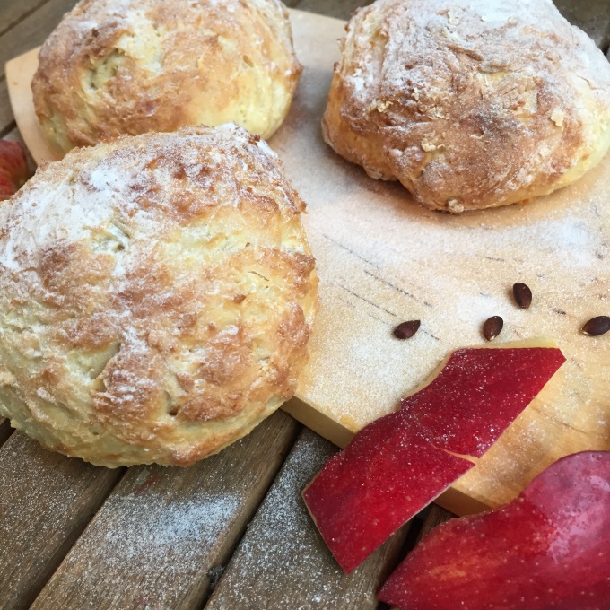 🍎 Apfel-Quark-Brötchen - schnelles Rezept