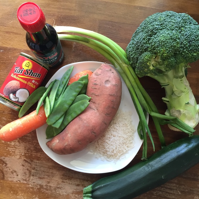 Sesam-Gemüse mit Kokosreis - Kinder, kommt essen!