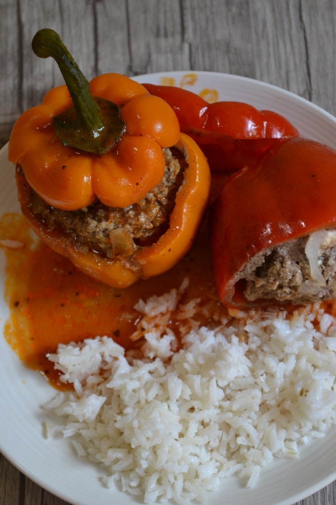 Gefüllte Paprika mit Hackfleisch und Feta - Kinder, kommt essen!