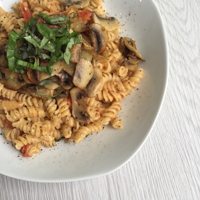 One-Pot-Pasta mit gebratenen Champignons