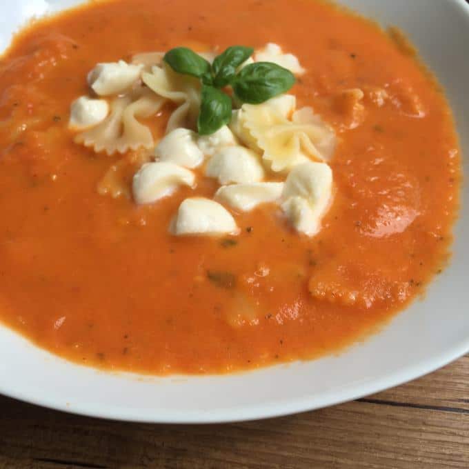 Tomaten Mozzarella Suppe (3) - Kinder, kommt essen!