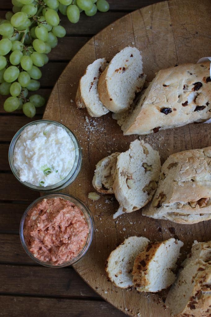 Dreierlei Baguette mit Feta-Dip - Kinder, kommt essen!