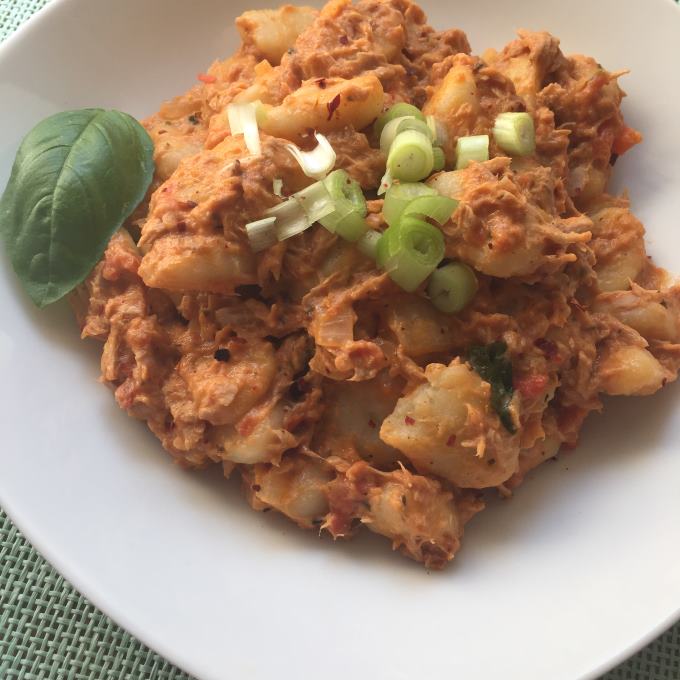 Gnocchi Tomaten Thunfisch Soße (1)