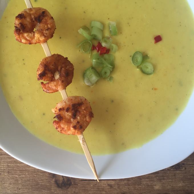 Kartoffel-Curry-Suppe mit Garnelen - Kinder, kommt essen!