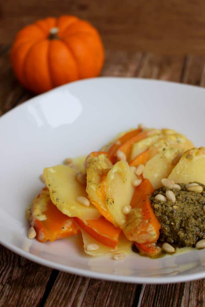 Kürbis-Kartoffel-Auflauf mit Pesto - Kinder, kommt essen!