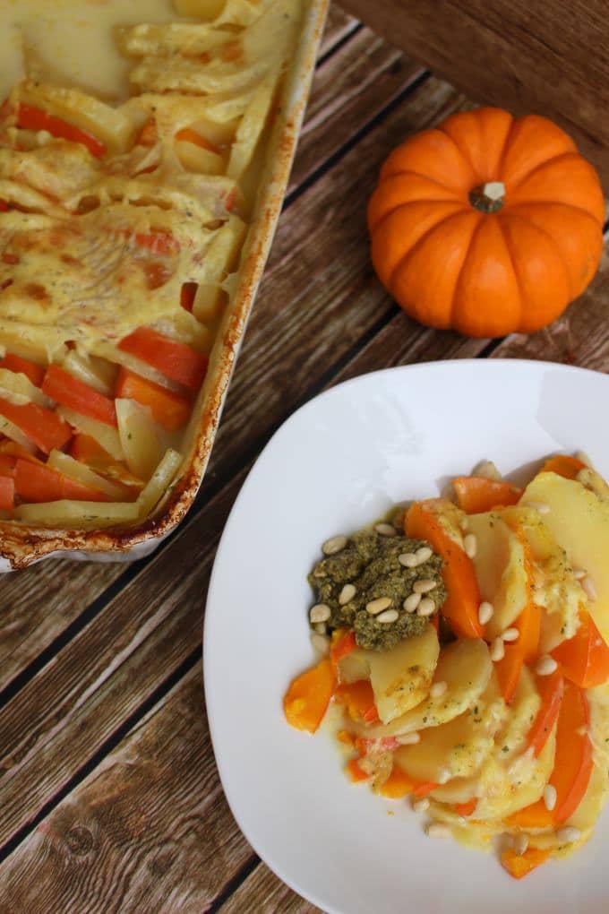 Kürbis-Kartoffel-Auflauf mit Pesto - Kinder, kommt essen!