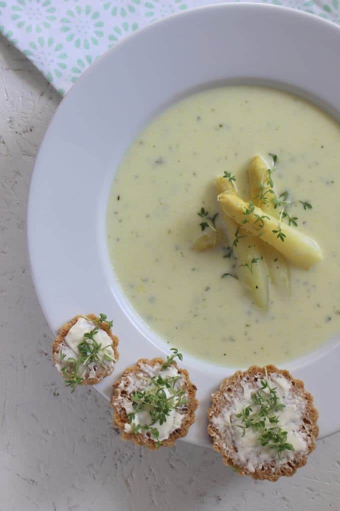 Spargelsuppe mit Frischkäse (Suppenmittwoch im April)