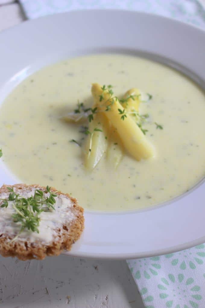 Spargelsuppe mit Frischkäse (Suppenmittwoch im April)