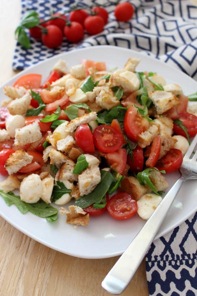 Brotsalat (Panzanella) - Kinder, kommt essen!