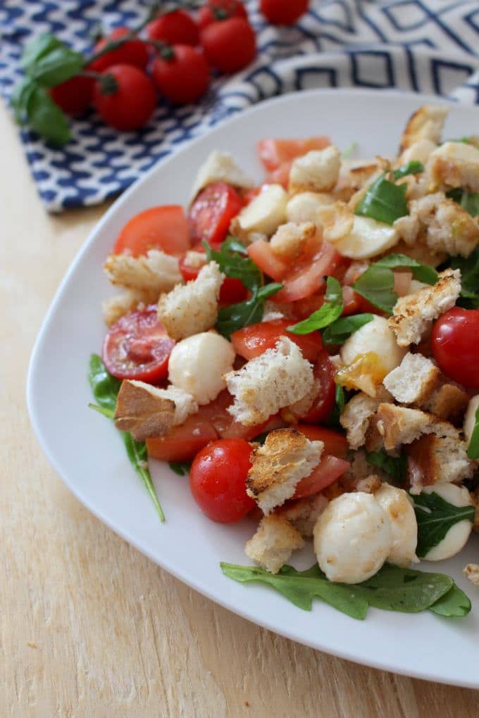 Brotsalat (Panzanella) - Kinder, kommt essen!