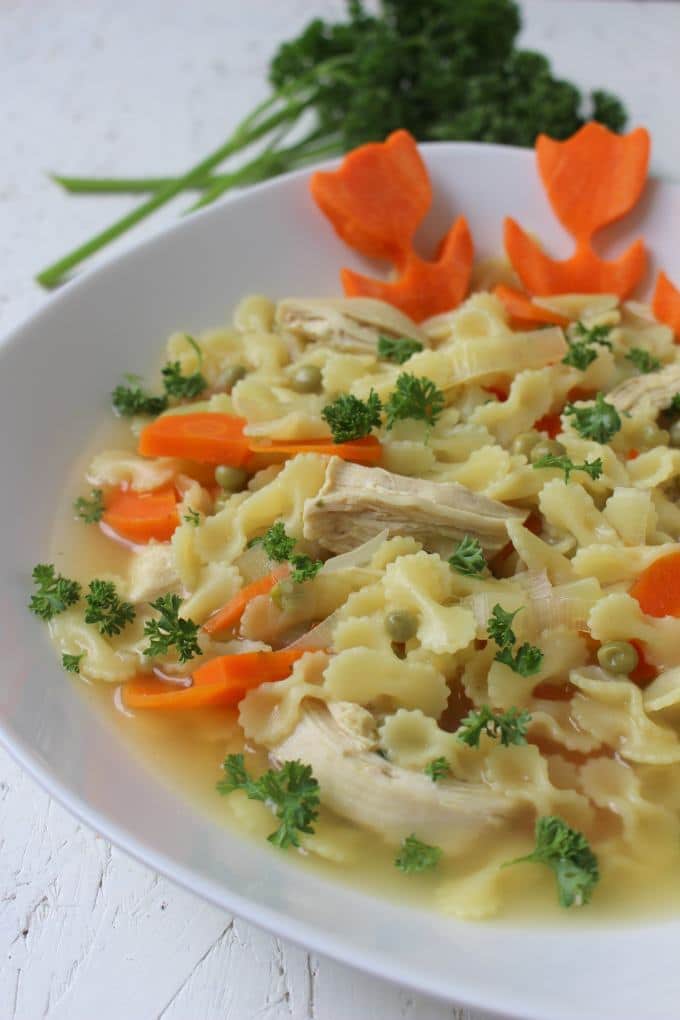 Schnelle Hühnersuppe (Suppenmittwoch im Juni)