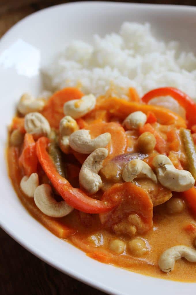 Leckeres Cashew Curry Rezept auf der Basis von Paprika und Reis