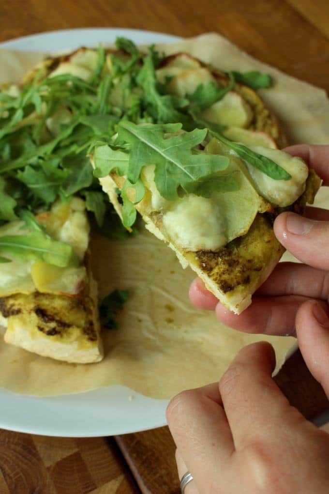 Kartoffelpizza mit Pesto