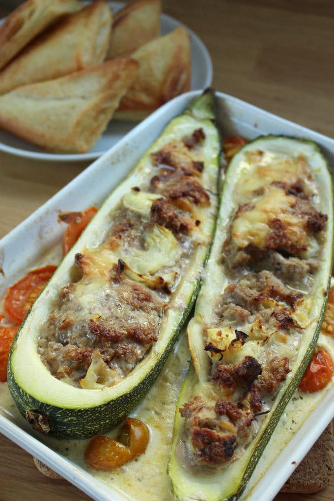 Gefüllte Zucchini