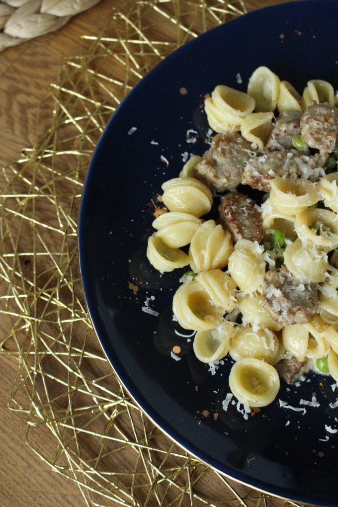 Orecchiette mit Bratwurst in (Weißwein-)Sahne-Soße