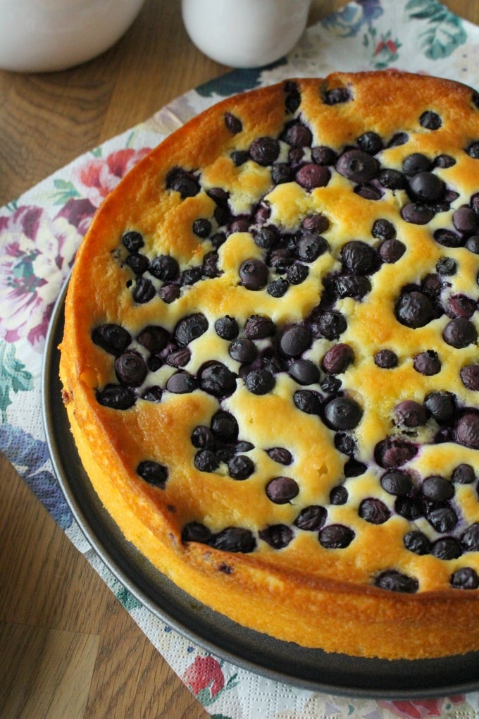 Quark-Grieß-Kuchen mit Heidelbeeren