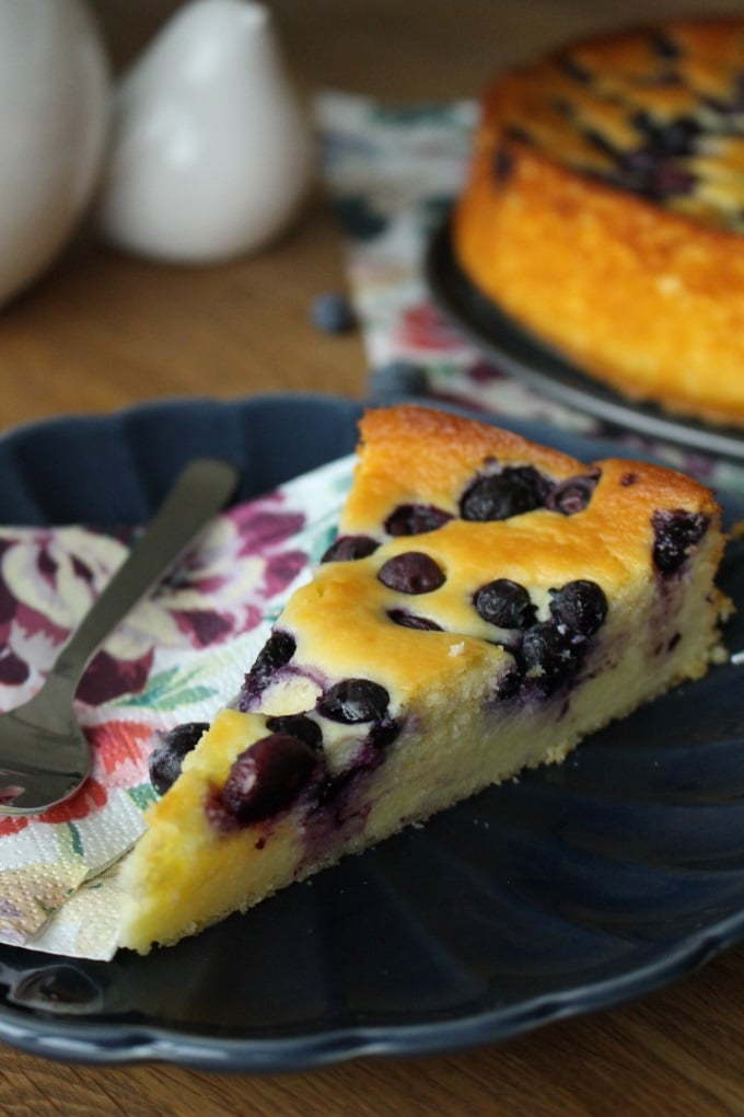 Quark-Grieß-Kuchen mit Heidelbeeren zum Vernaschen für Groß und Klein