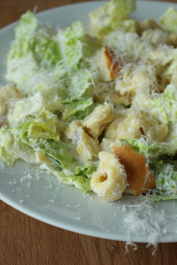 Caesar Tortellini Salat