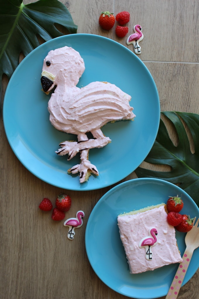 Flamingo - Fantakuchen mit Erdbeer-Himbeer-Creme