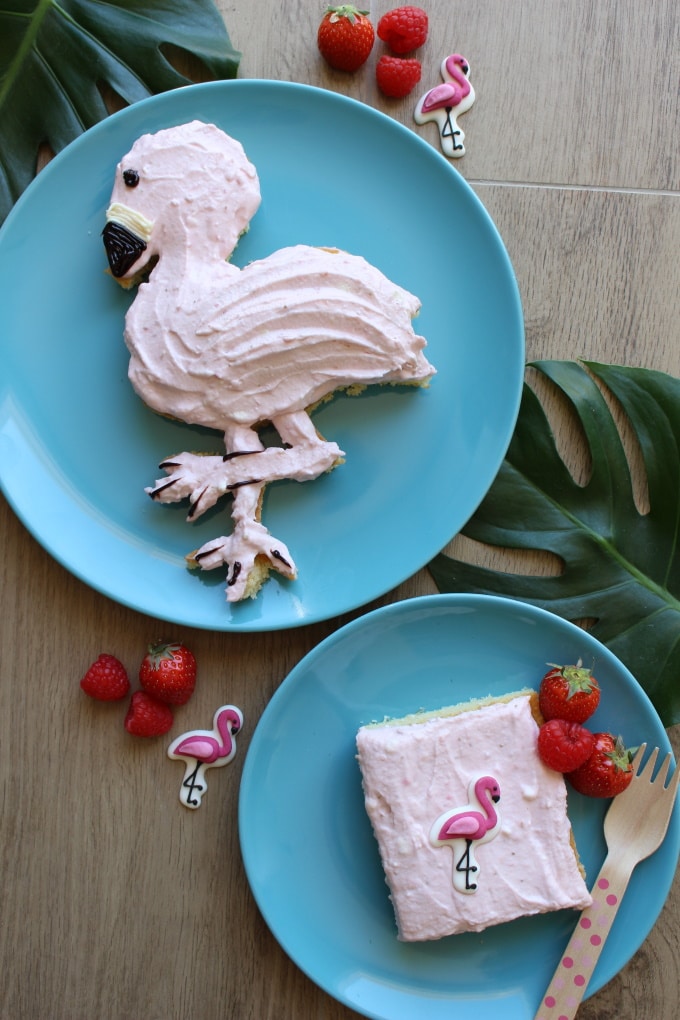 Flamingo - Fantakuchen mit Erdbeer-Himbeer-Creme