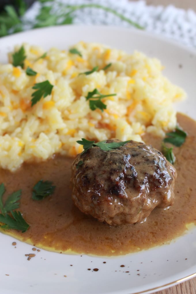 Rahm-Frikadellen mit Möhrenrisotto