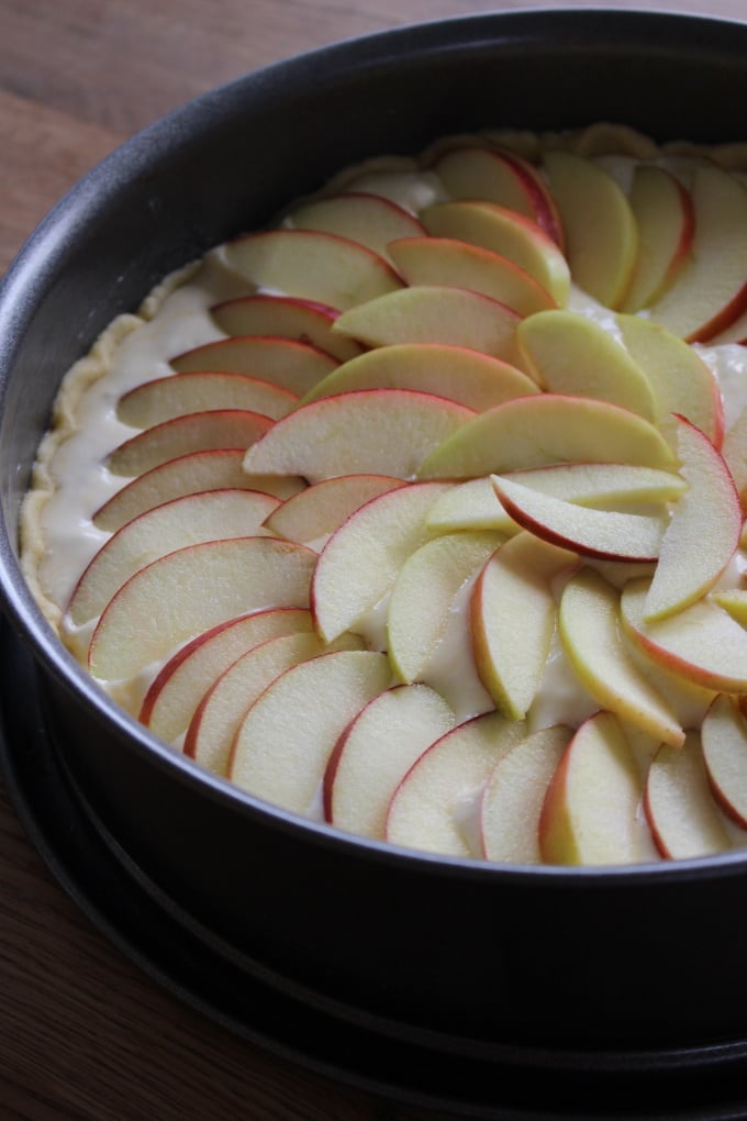 Den Herbst begrüßen mit einem saftigen Apfel-Quark-Kuchen