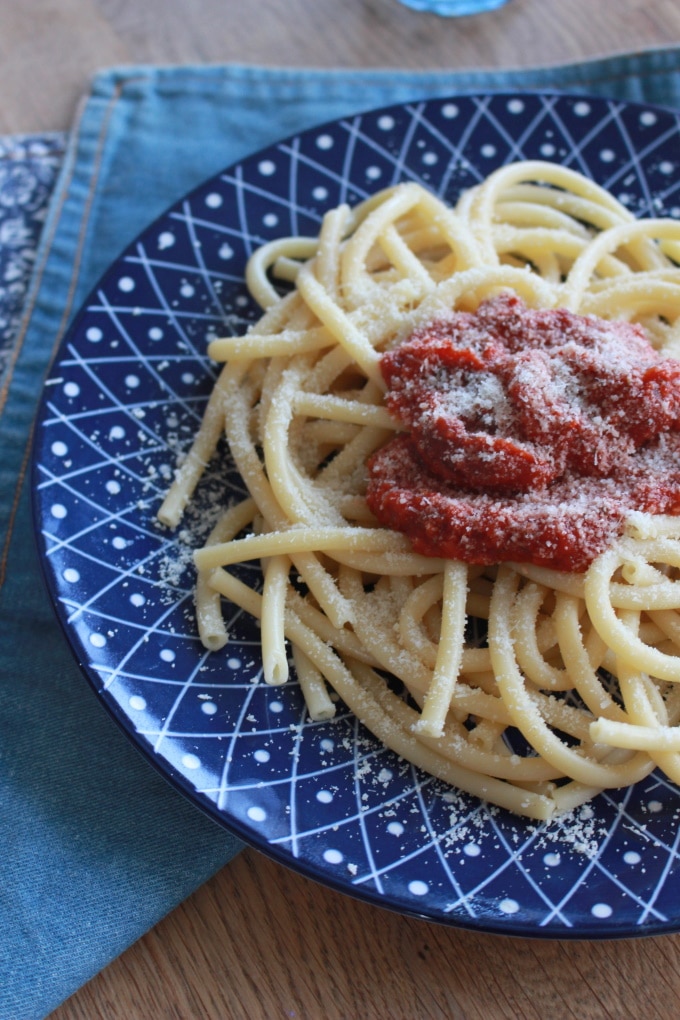 Makkaroni mit Tomatensauce