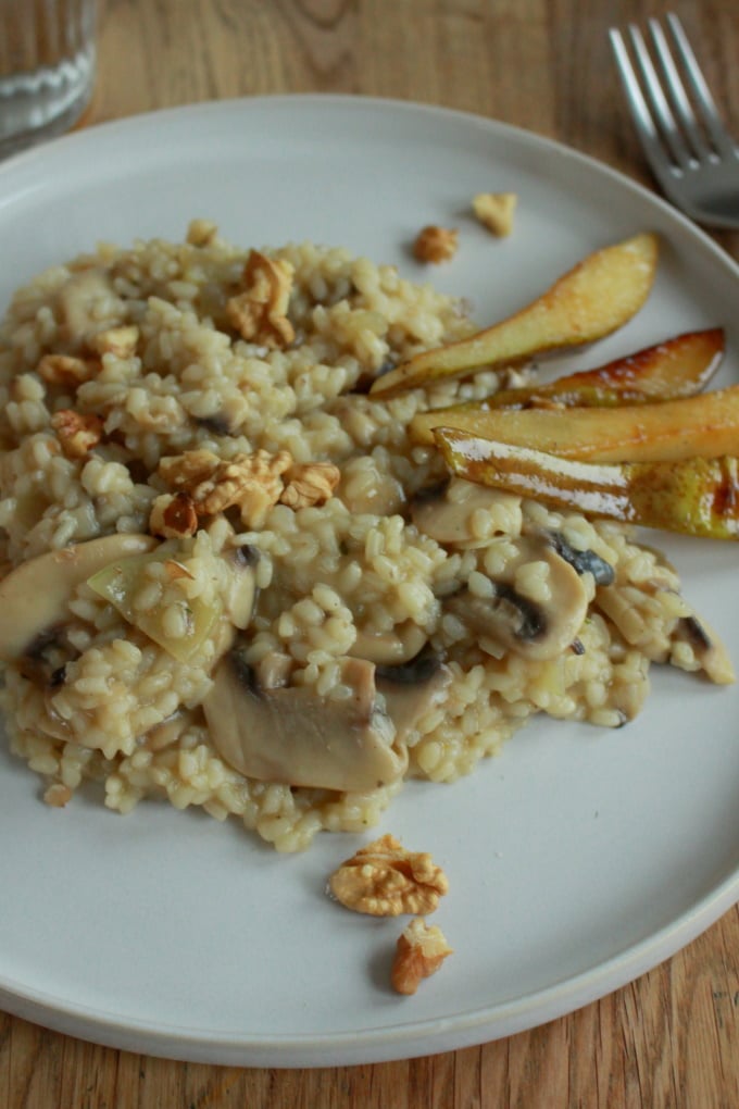 Pilzrisotto mit karamellisierter Birne und Walnuss