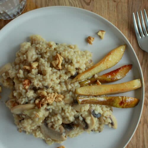 Pilzrisotto mit karamellisierter Birne und Walnuss