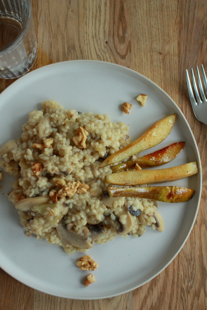 Pilzrisotto mit karamellisierter Birne und Walnuss