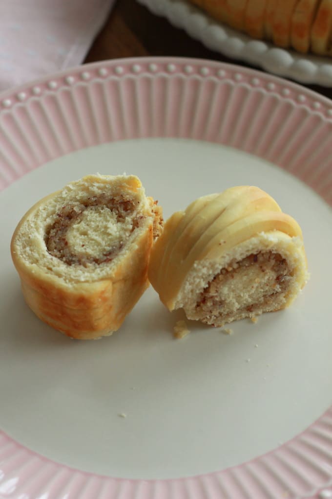 Wollknäuel-Brot mit Haselnussfüllung