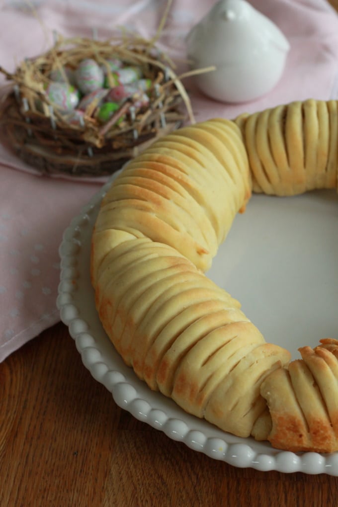 Wollknäuel-Brot mit Haselnussfüllung