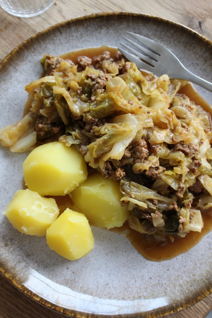 Wirsing mit Hackfleisch und Kartoffeln - Rezept