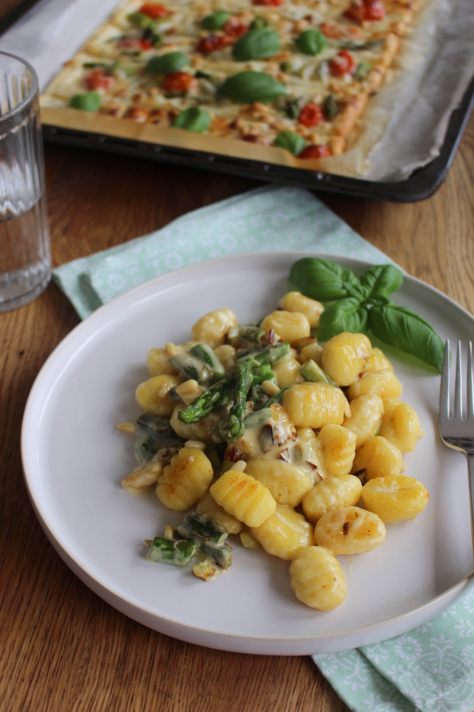 Gnocchi mit Spargel-Sahnesauce