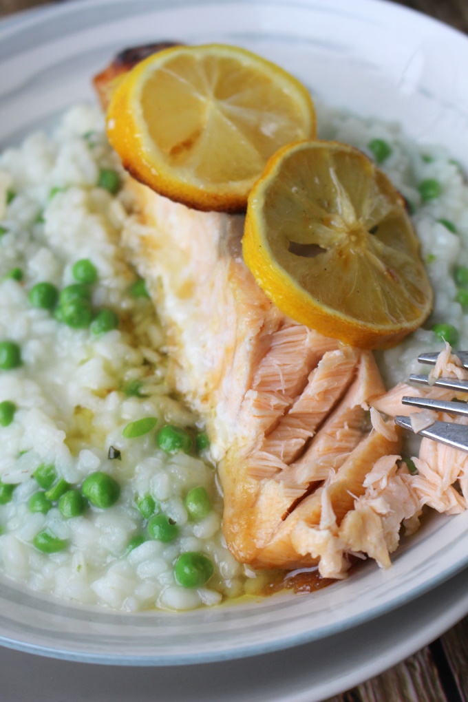 Zitronen-Lachs auf Erbsenrisotto