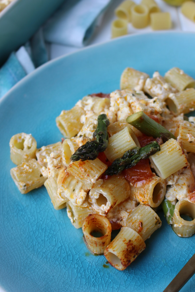 Baked-Feta-Pasta mit Spargel