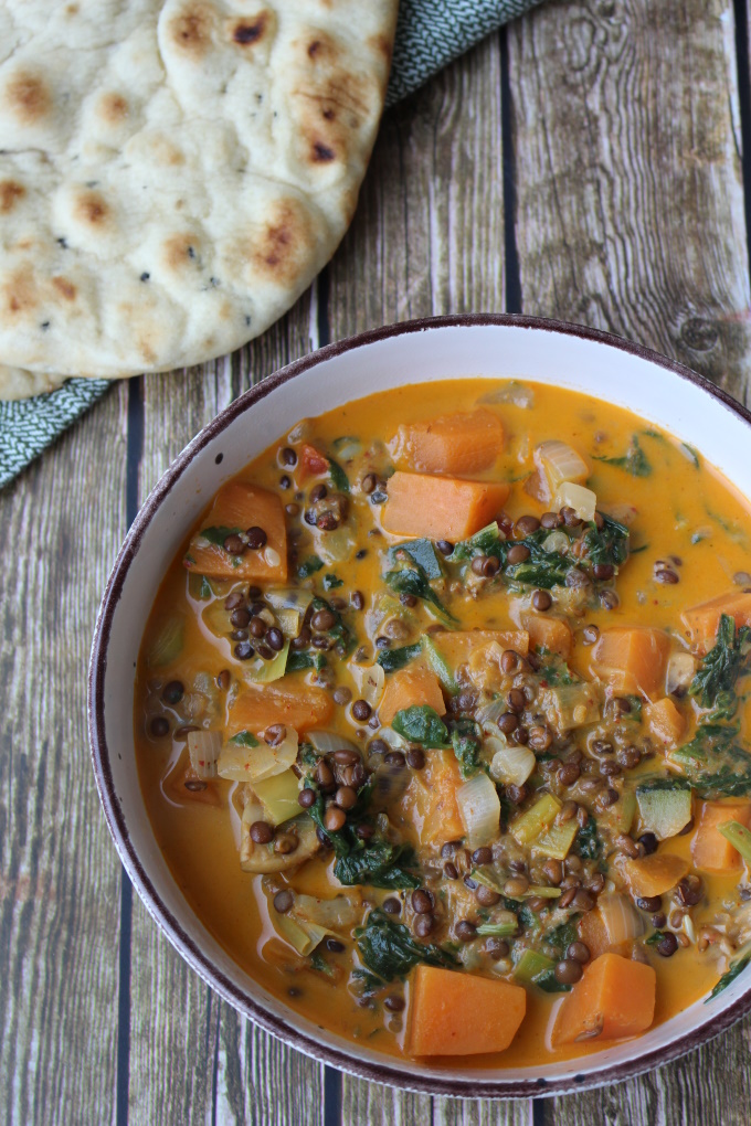 Curry-Linsen-Suppe