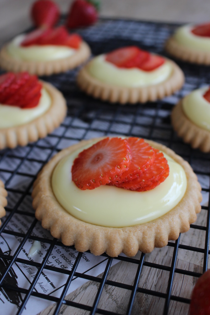Erdbeer Pudding Tartelettes
