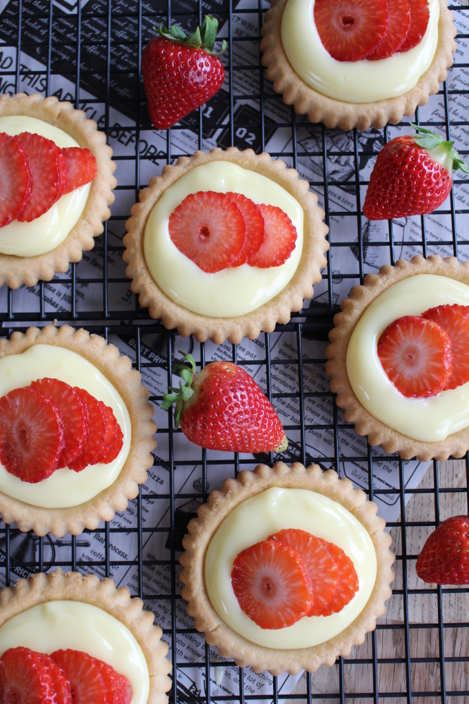 Erdbeer Pudding Tartelettes
